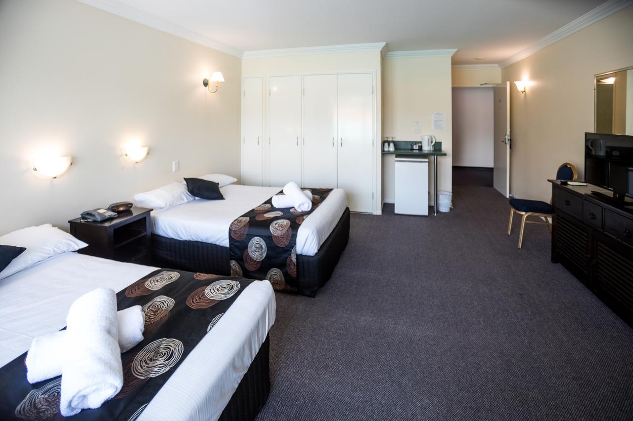 Comfort Hotel Pacific Кливленд Экстерьер фото