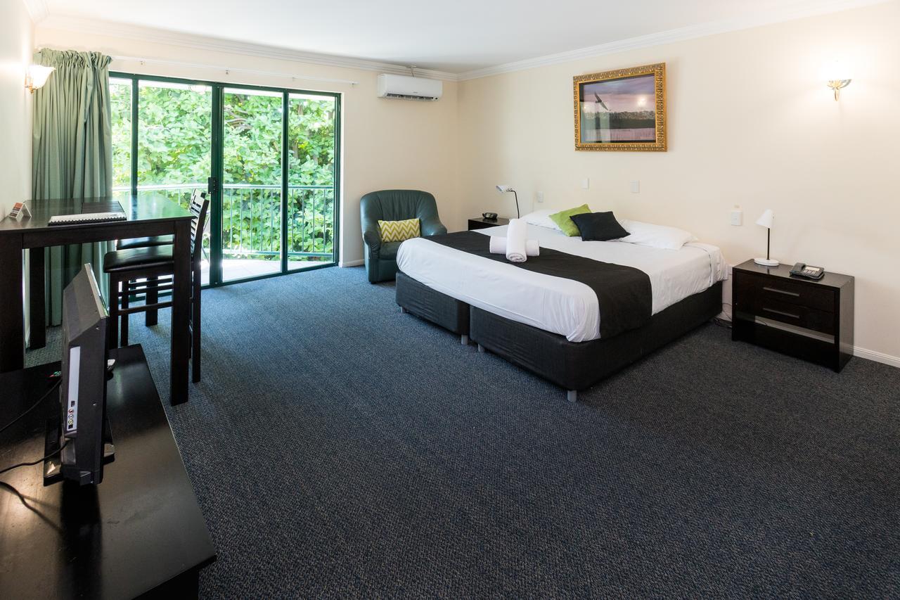 Comfort Hotel Pacific Кливленд Экстерьер фото